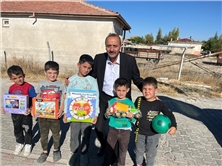 Çocuklarımız yollarda oyuncaklarını aldıkça seviniyorlar,onlar sevindikçe biz mutlu oluyoruz.
